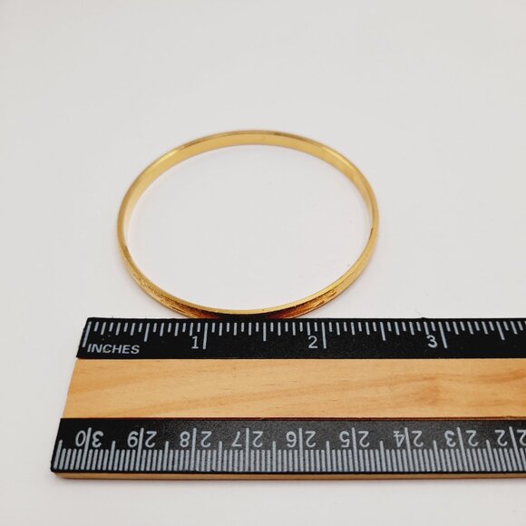 Vintage Crown Trifari Thin Etched Gold Plated Bangle - Size M - Picture 7 of 9